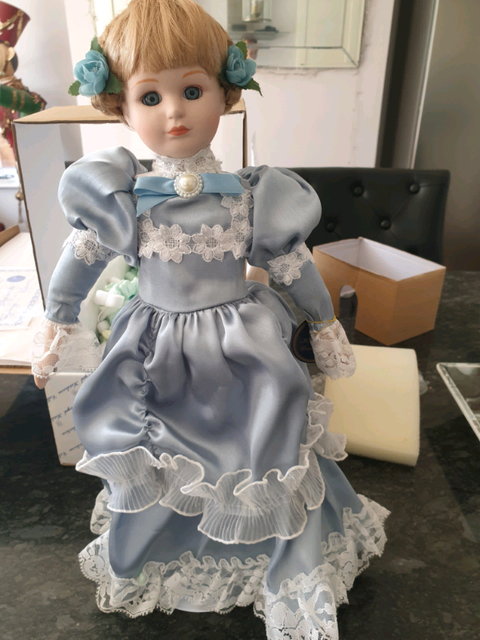 royal heirloom collection porcelain dolls